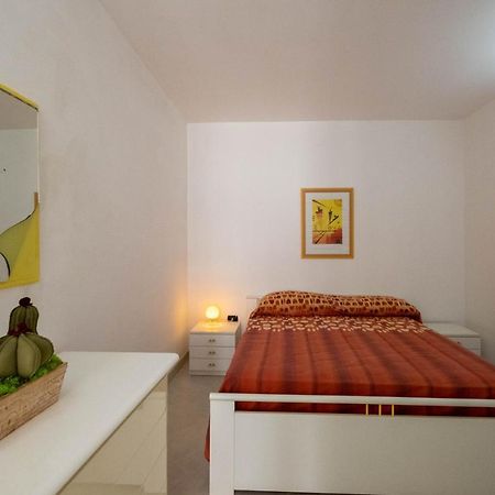 Perla Marina Appartement Torre Pali Buitenkant foto